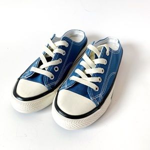 Canvas Slip-On Shoes Size 7